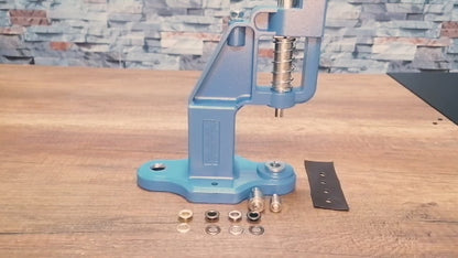 Presse à main manuelle pour la pose de rivets, d'œillets, de boutons-pression et de boutons